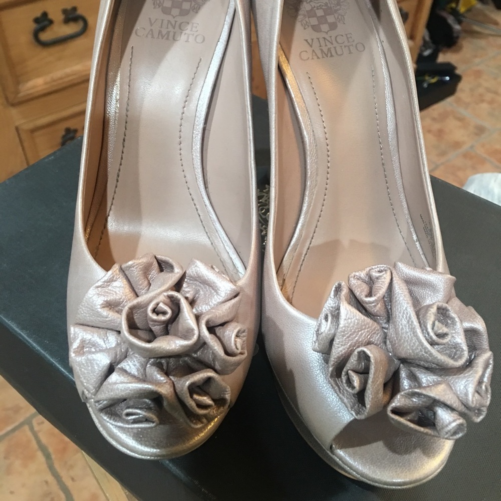 Brand-name high heel shoes - Picture 4 of 4